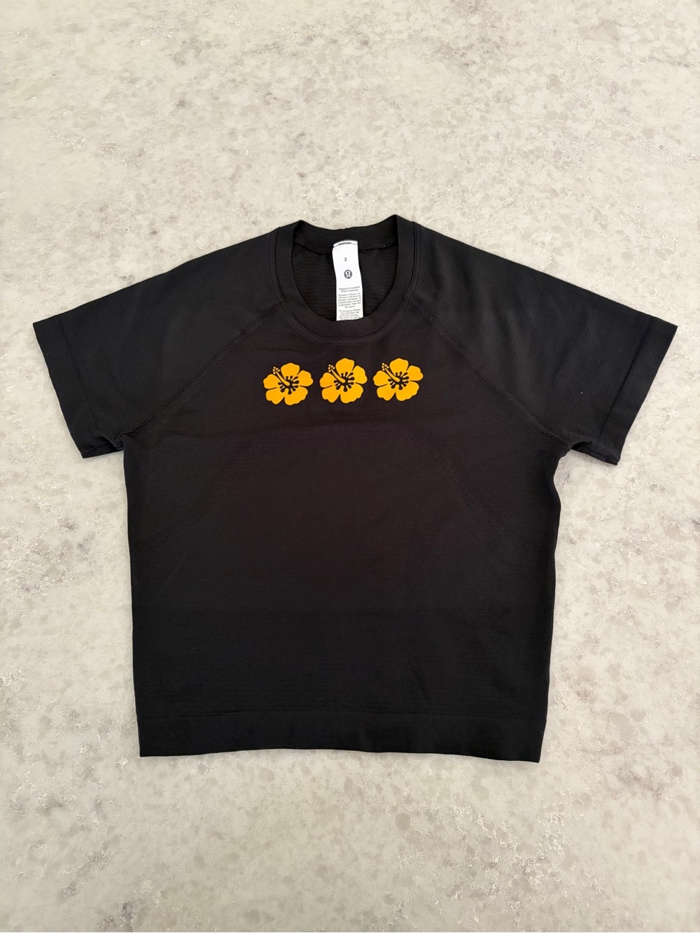 Lululemon Hawaii Hibiscus Crop Swiftly Tee - Black / Size 2 Rare
